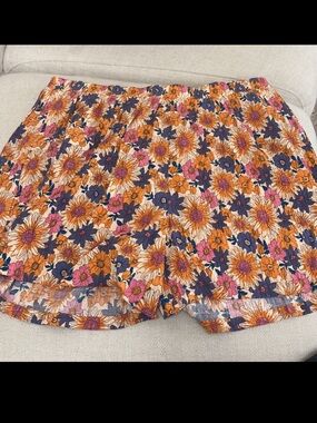Forever21 Plus Sz Floral Print Shorts High rise Orange w/multi flowers Sz 3X NWT